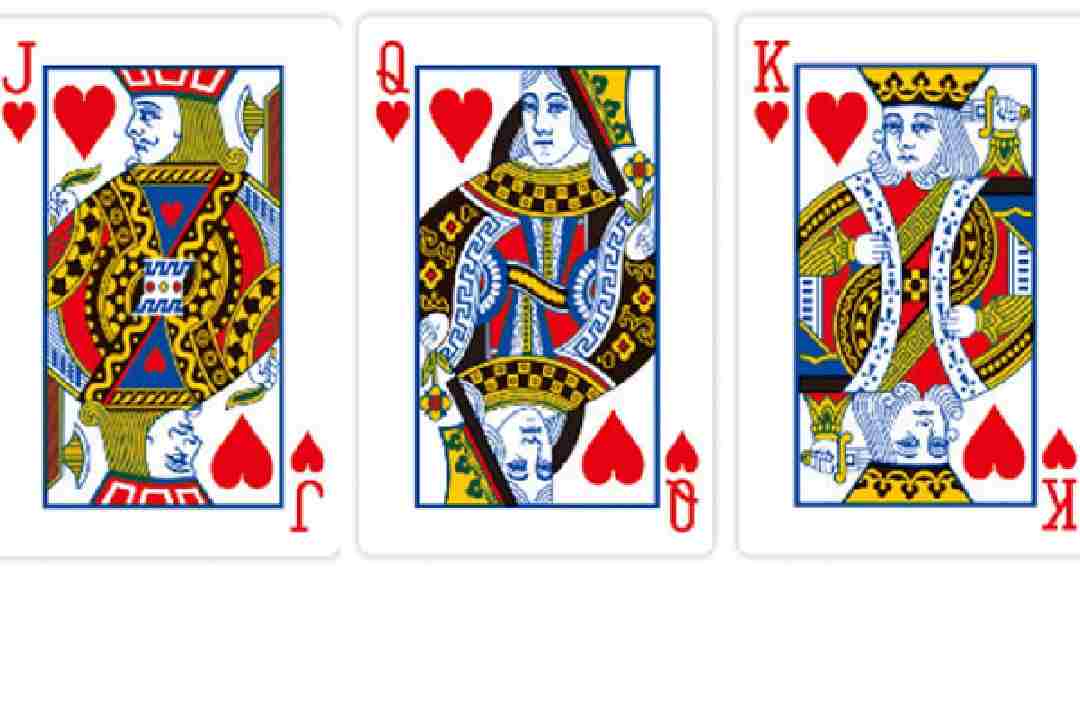 Bộ ba lá bài có quân liên tiếp nhau được gọi là liêng